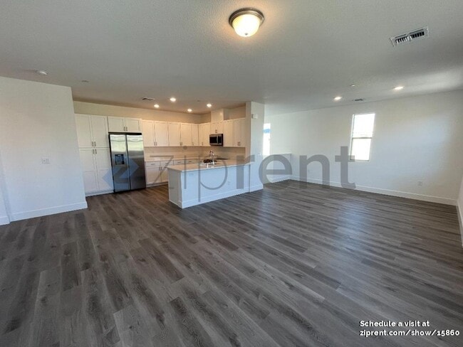 5301 E Commerce Way, Sacramento, CA 95835 - photo 3