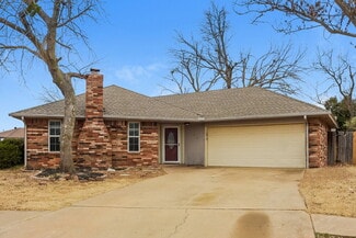 213 Pinewood Cir, Moore, OK 73160