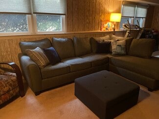 38 Rennert Ln, Bardonia, NY 10954