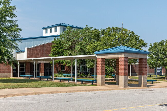 J.O. Kelly Middle School is a public middle school located in Springdale.