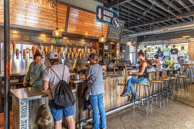 The Rare Bird serves Old Town pubgoers house & regional beers, plus seasonal grub.