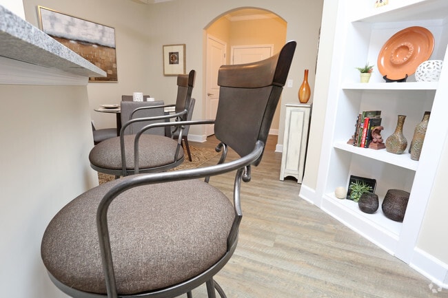 2BR, 2BA - 1,263 SF - Hadley - Bar