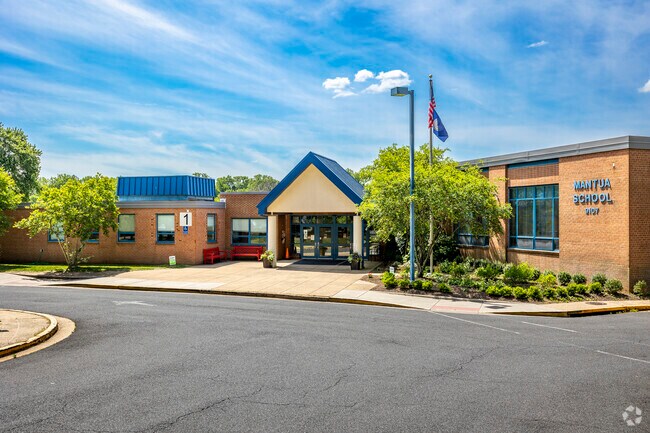 Mantua School empowers children by providing a quality education in Woodburn.