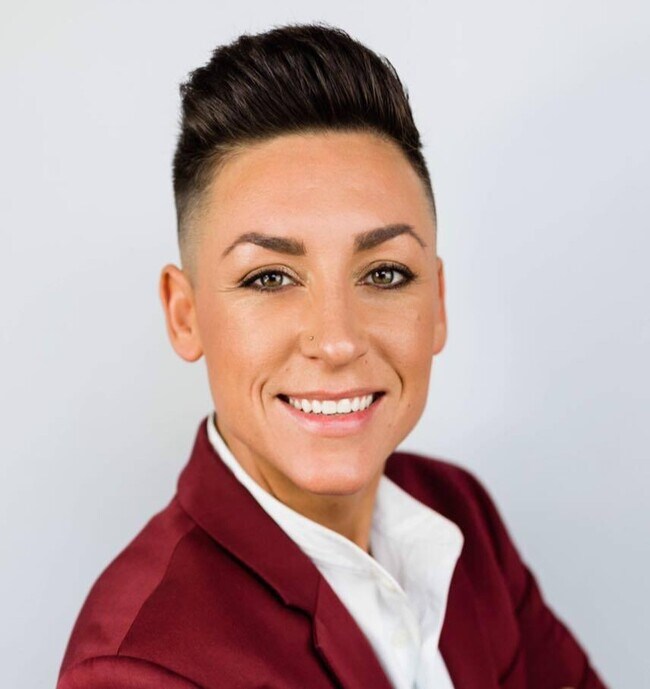 Shelly Szmyt