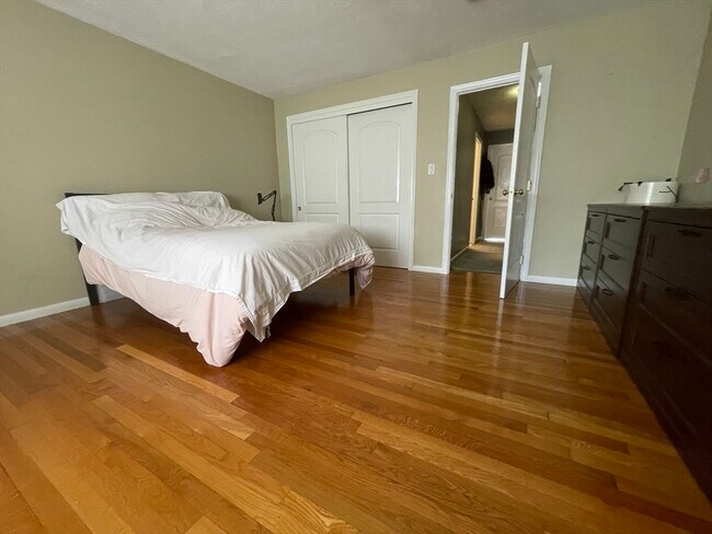 141 Beaconsfield Rd unit 20, Brookline, MA 02445 - photo 4