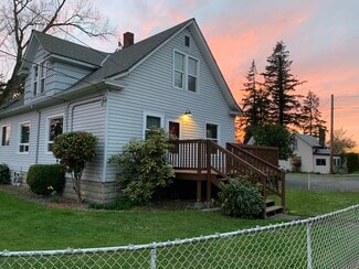 304 W Illinois St, Newberg, OR 97132