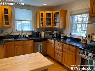 22 Cleveland Rd, Wellesley, MA 02481