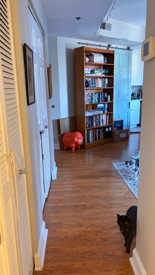 Williamsburg Condominium unit 807, Washington, DC 20009 - photo 3