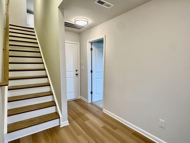 238 Ferebee Place unit 74, Charlotte, NC 28213 - photo 6