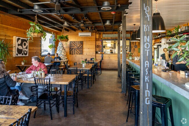 A warm, welcoming atmosphere at Commune in the Oceanfront neighborhood of Virginia Beach.