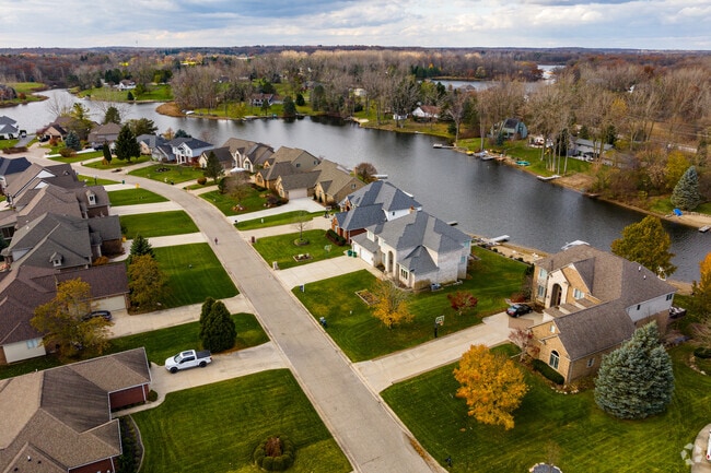 Newer homes are springing up all around Oxford.