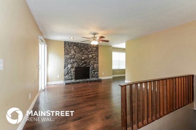 711 Levin Dr, O Fallon, MO 63366 - photo 3