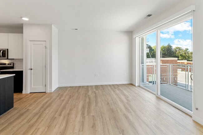 5945 6th Ave unit 304, Kenosha, WI 53140 - photo 7