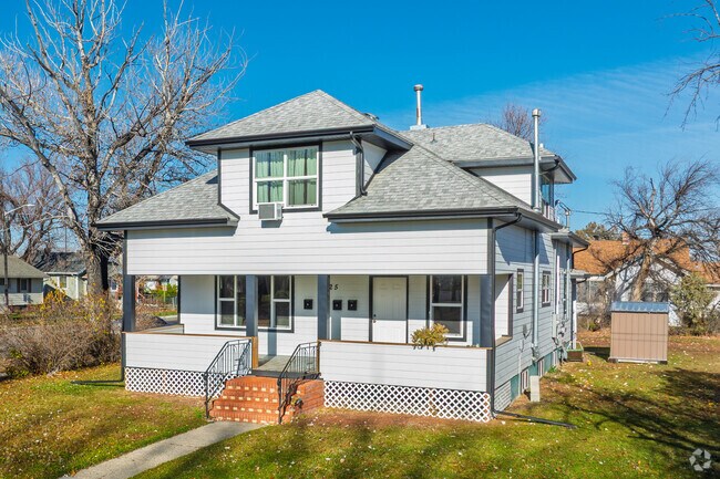 Some older homes in Hardin are on the historical registry.
