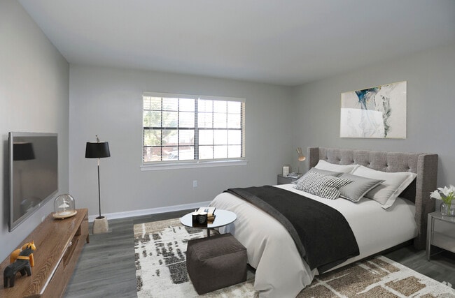 The Flats at Rutgers, Roanoke, VA 24012 - photo 4