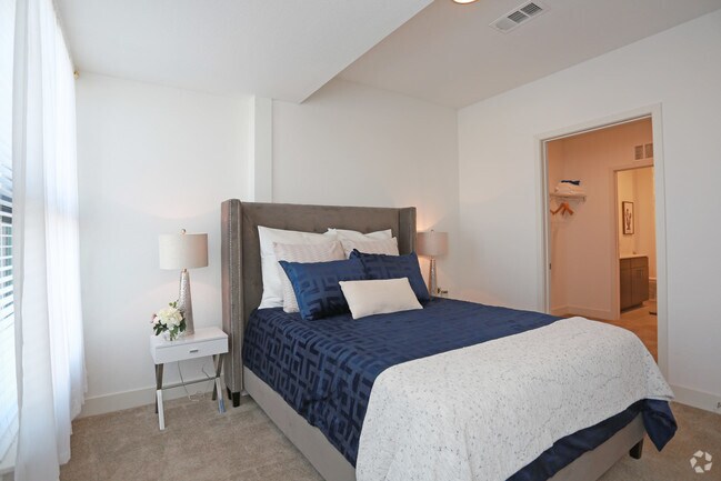 1BR, 1BA - Dizzy Gillespie