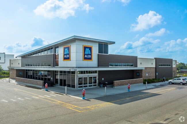 Aldi's is a world renown supermarkets known for its quality and prices, located in Reunion.