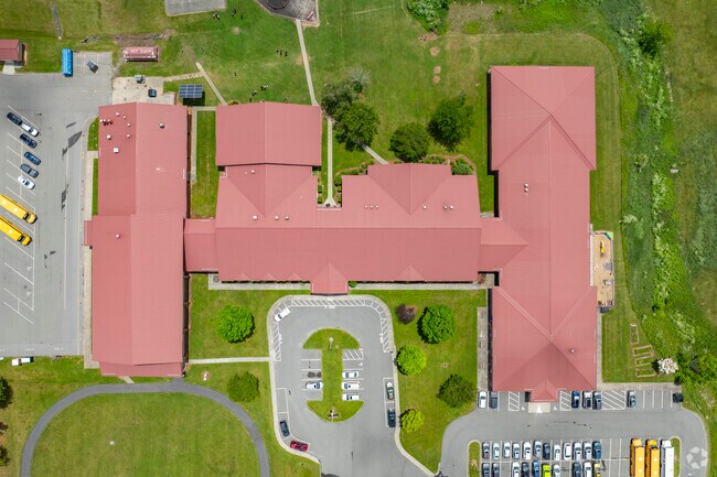 Cove Creek Elementary benefits from a growing, dynamic community with excellent amenities nearby.