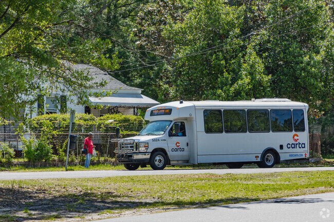 Waylyn has many CARTA bus stops in the neighborhood for quick commutes around North Charleston.