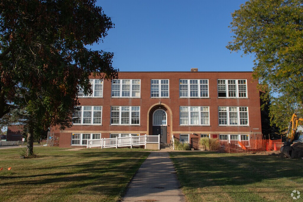 A J Jordak Elementary School provides education in the neighborhood of 
Outlying Geauga County