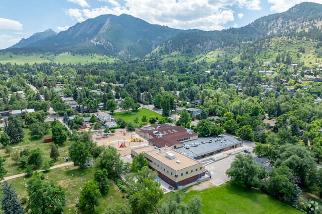 Flatirons Elementary School