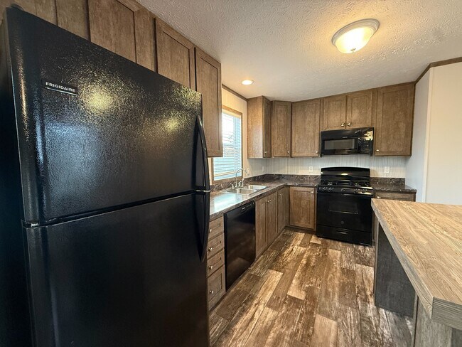 11987 Springbrook Ct, Bruce Township, MI 48065 - photo 5