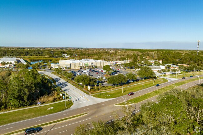 Arbor Greene has proximity to retail shopping options.