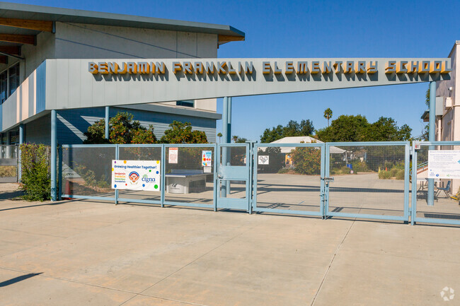 Benjamin Franklin Elementary School provides education in the neighborhood 
Northwest Glendale