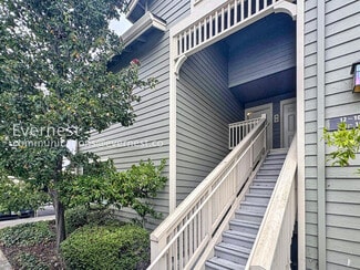 12 Lakeshore Ct, Richmond, CA 94804