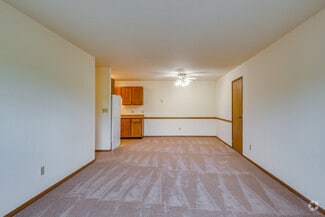 1461 S 98th St, West Allis, WI 53214