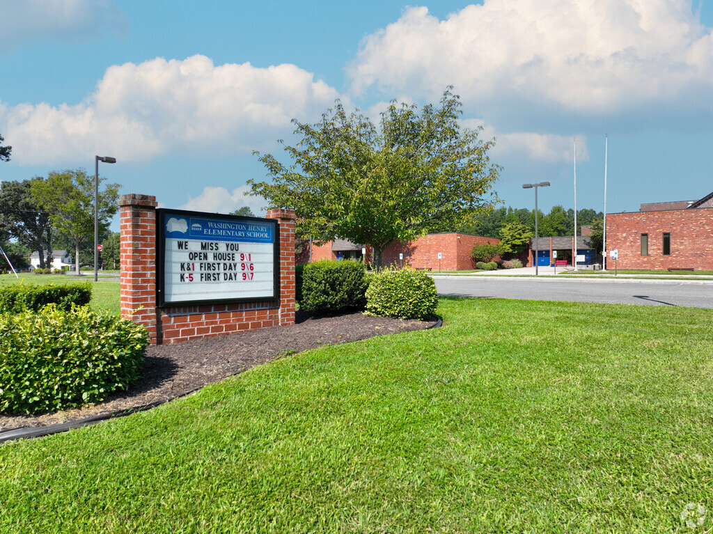 Washington-Henry Elementary School serves students from Kindergarten to 5th grade.