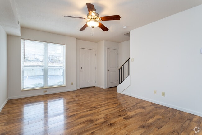 2BR, 1.5BA - 1,020 SF Townhome