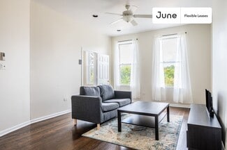 2527 W Division St, Chicago, IL 60622