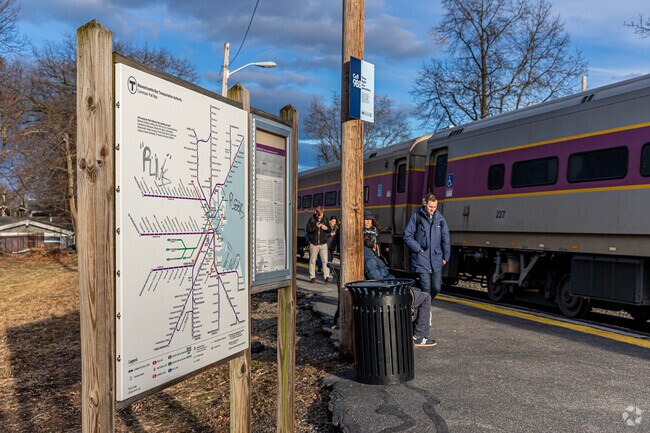 For easy access to Boston Belmont Commuter Rail in Belmont Hill is available for commuters.