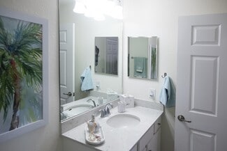 17626 Gawthrop Dr Unit Paradise Found, Bradenton, FL 34211