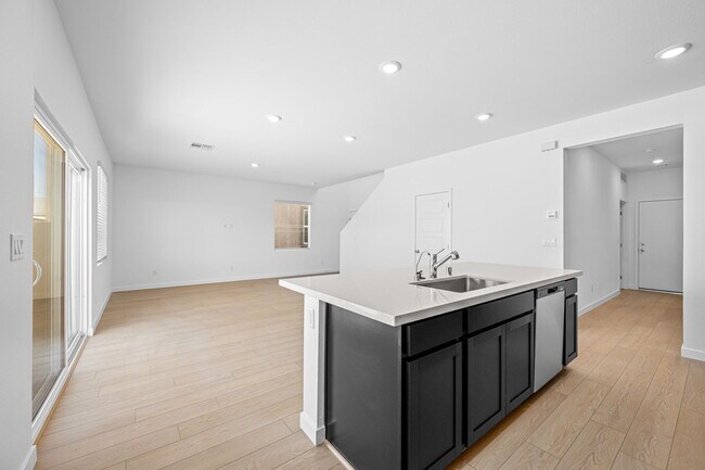 6417 Gardella Ct, North Las Vegas, NV 89086 - photo 4