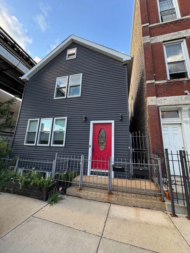 1708 W 17th St, Chicago, IL 60608