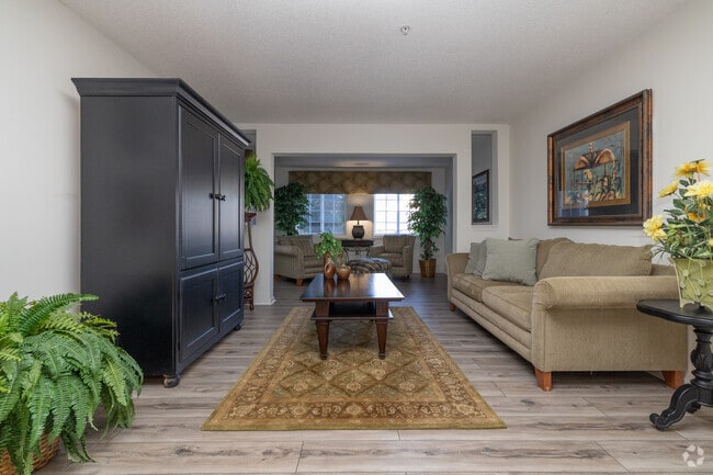 2BR, 2BA - 1,029SF - Living Room
