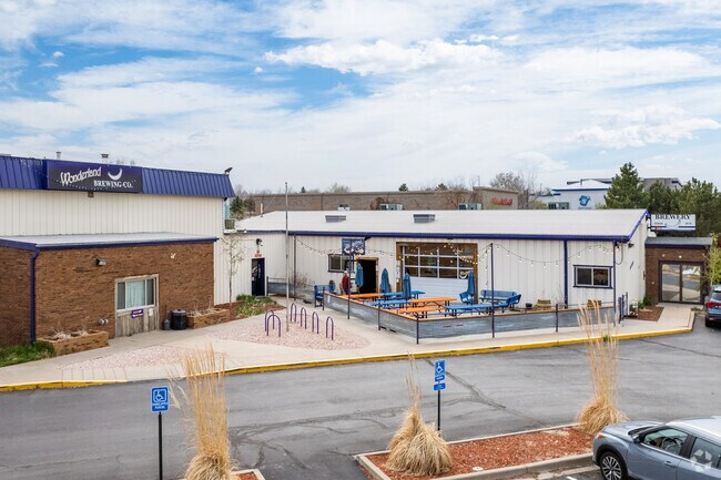 Enjoy mini-golf, pickleball, arcade games and more at Wonderland Brewing Company, a small batch brewery in the Westcliff and Cambridge Neighborhood.