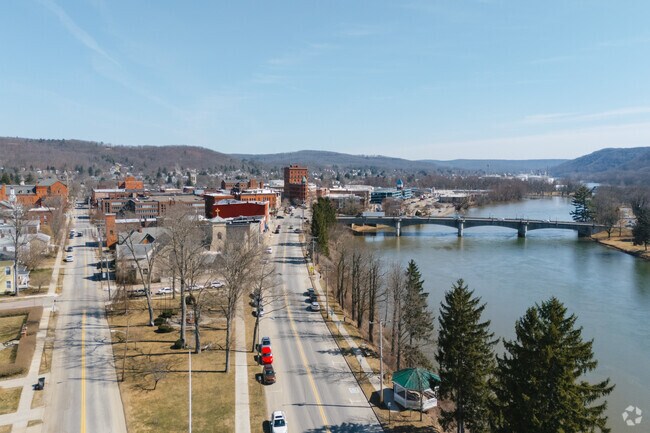 The Allegheny River flows in an S-curve around Warren offering beautiful views from many places in the city.