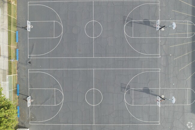 Maya Lin Elementary School has many basketball enthusiasts.