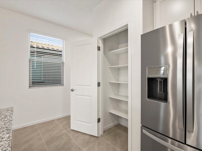 9853 N Solstice Ave, Tucson, AZ 85743 - photo 7