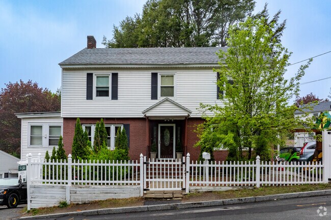 Quaint homes with fenced in yards are a popular option for home buyers in the Tower Hill neighborhood.