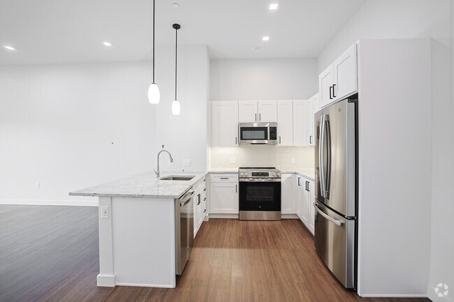 1BR, 1BA - 760SF - Kitchen