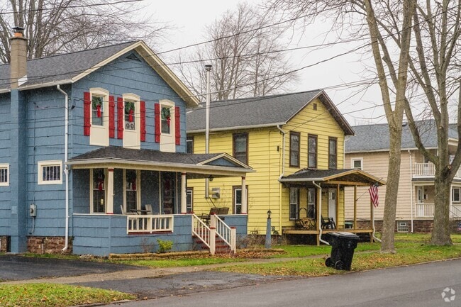Just like most of Buffalo, Tonawanda usually sees plenty of snow in the winter.