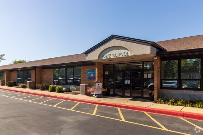 Howe Elementary School provides education in the neighborhood of Beach Park.