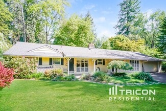 6339 SW Peyton Rd, Portland, OR 97219