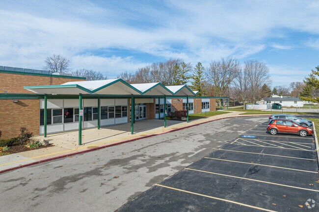 Smith Elementary is part of the Aurora West Unified School District No. 129.