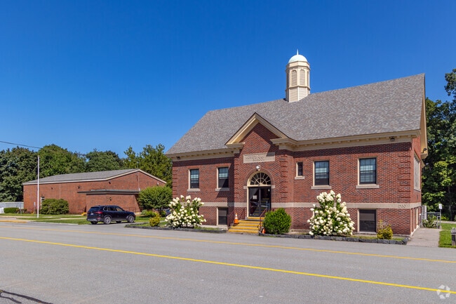 Joseph G. Luther Elementary School in Swansea is a community school that shares communication.