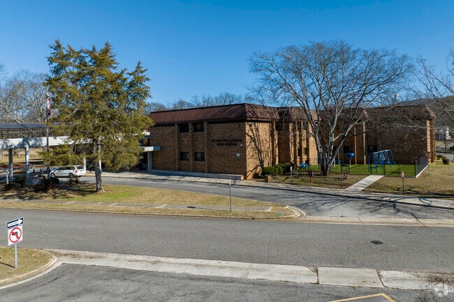 Huntsville Junior High School serves the 6th through 8th grades in Huntsville Alabama.